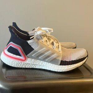 Adidas UltraBOOST 19 - size 7 Y / 9 women’s